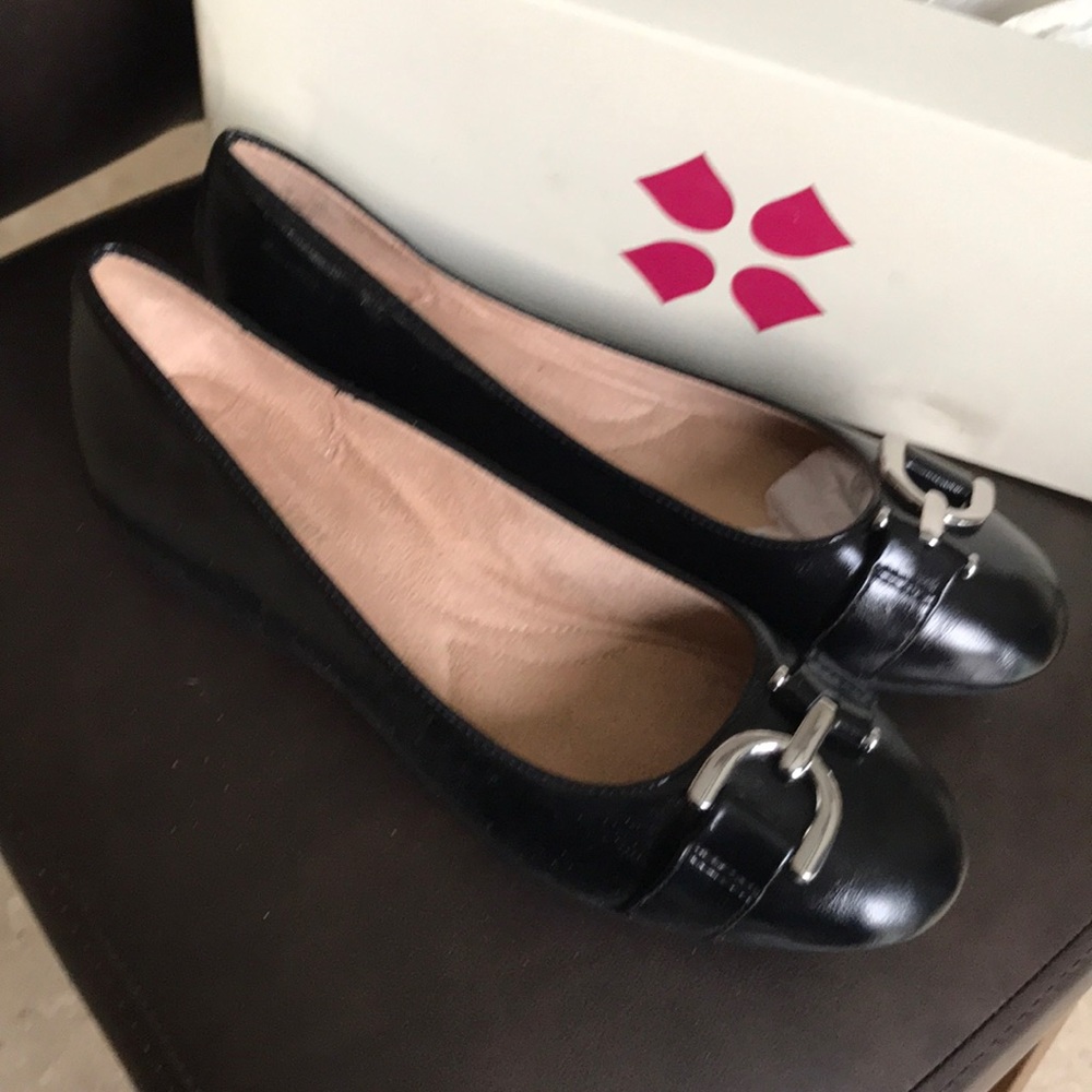 New in box. Naturalizer canby black smooth size 7m